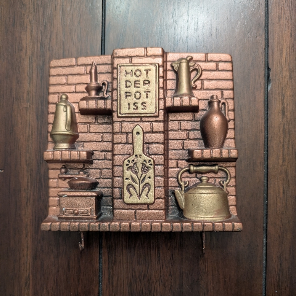 1963 Miller Studio Chalkware Kitchen Potholder Hanger